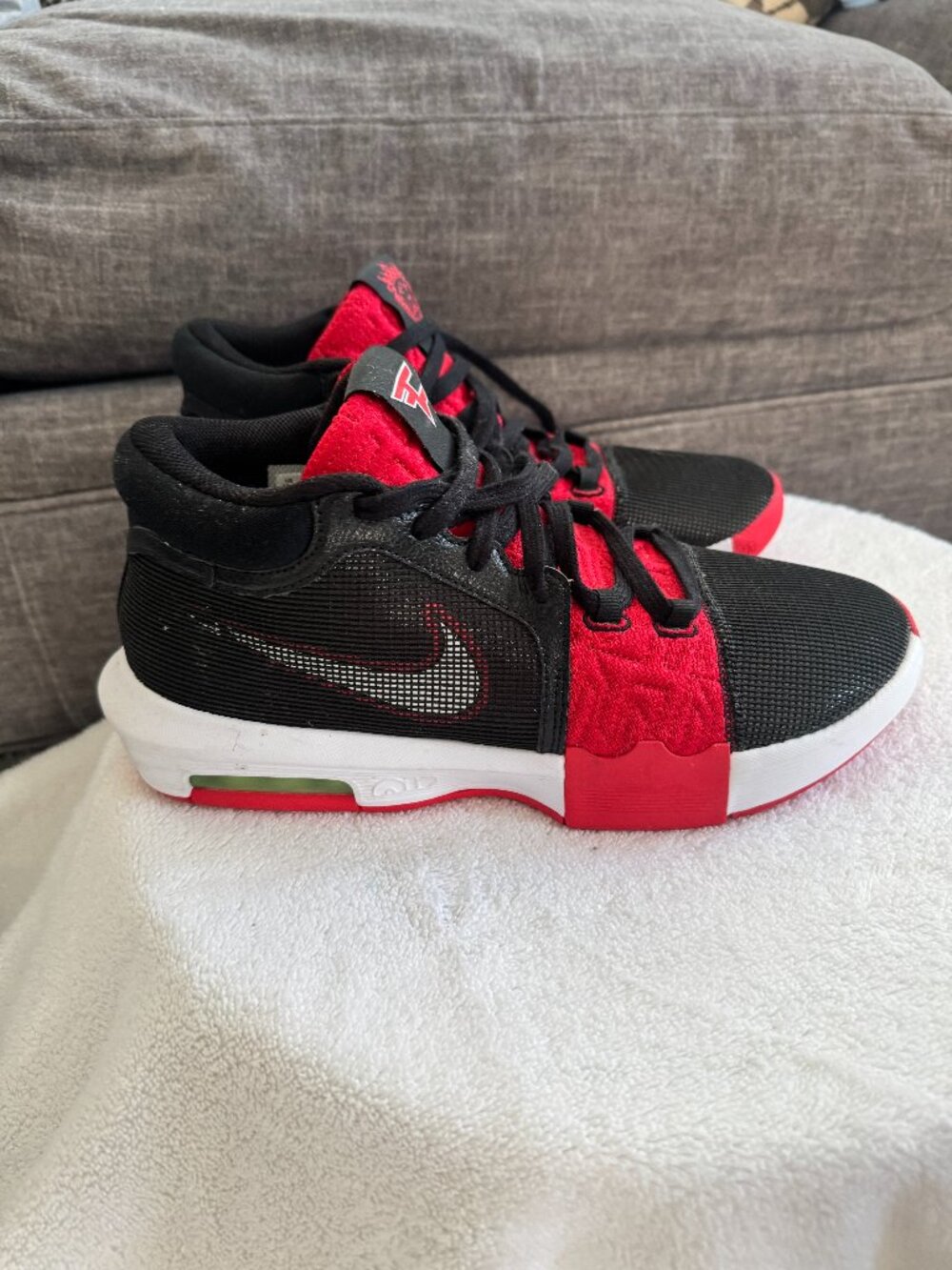 NEW FaZe Clan x Nike LeBron Witness 8 “Bred” – Men’s Size 10.5